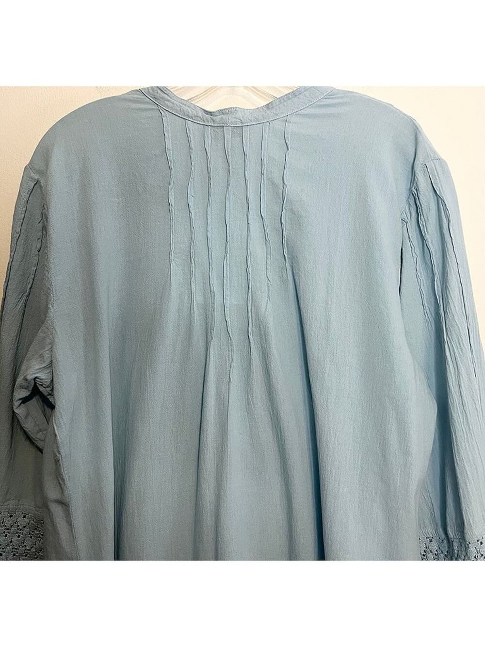 NWT Soft Surroundings Blue Boho Embroidered Floral & Crochet Trim Blouse Size L - Picture 4 of 4